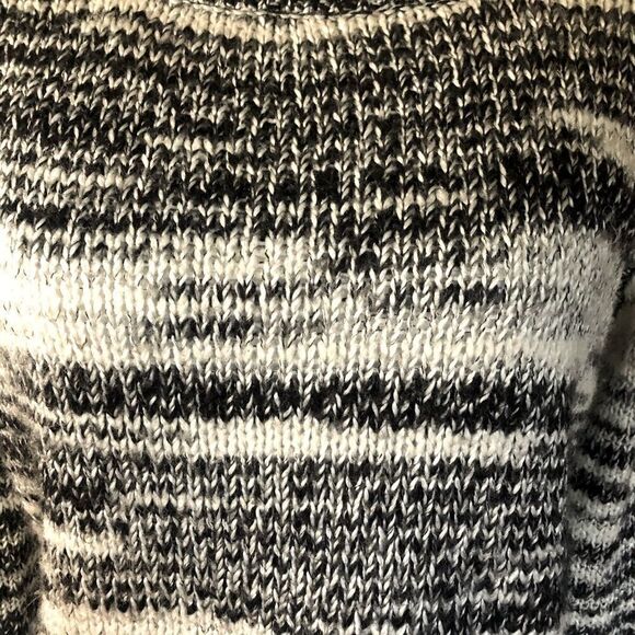 DIVIDED BY H&M MARBLED KNIT CROPPED PULLOVER SWEATER SIZE S - Picture 2 of 6